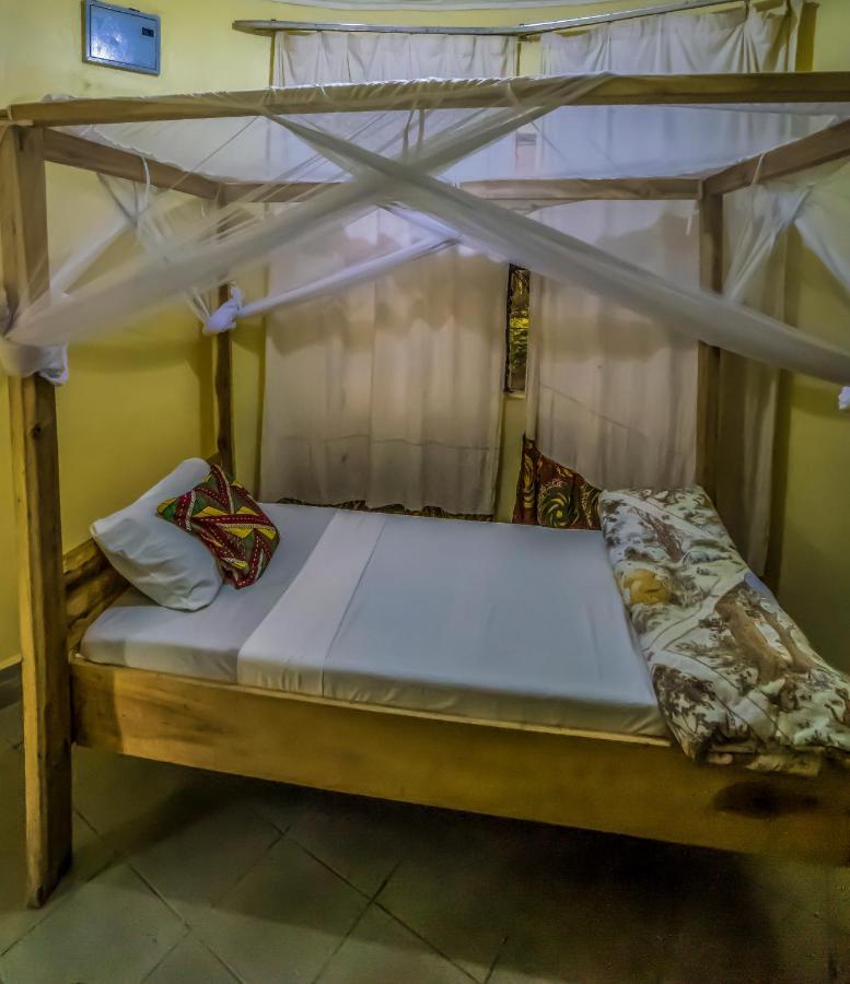 The Secret Garden Hotel Moshi Esterno foto