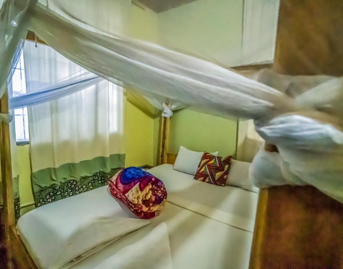 The Secret Garden Hotel Moshi Esterno foto