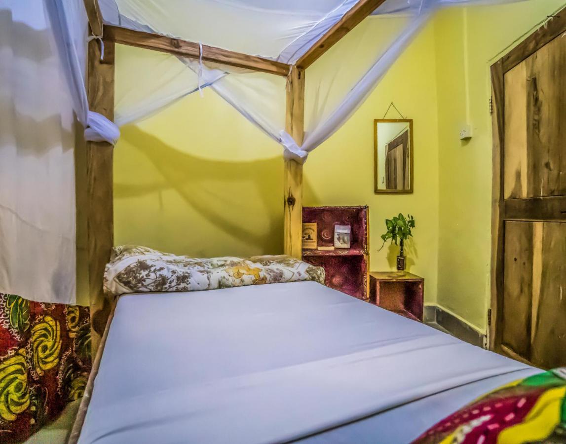 The Secret Garden Hotel Moshi Esterno foto