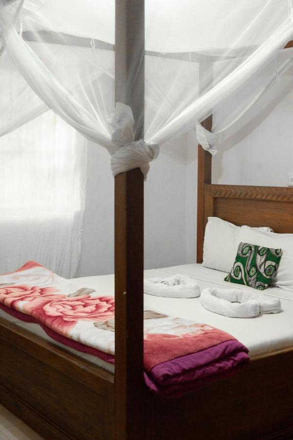 The Secret Garden Hotel Moshi Esterno foto