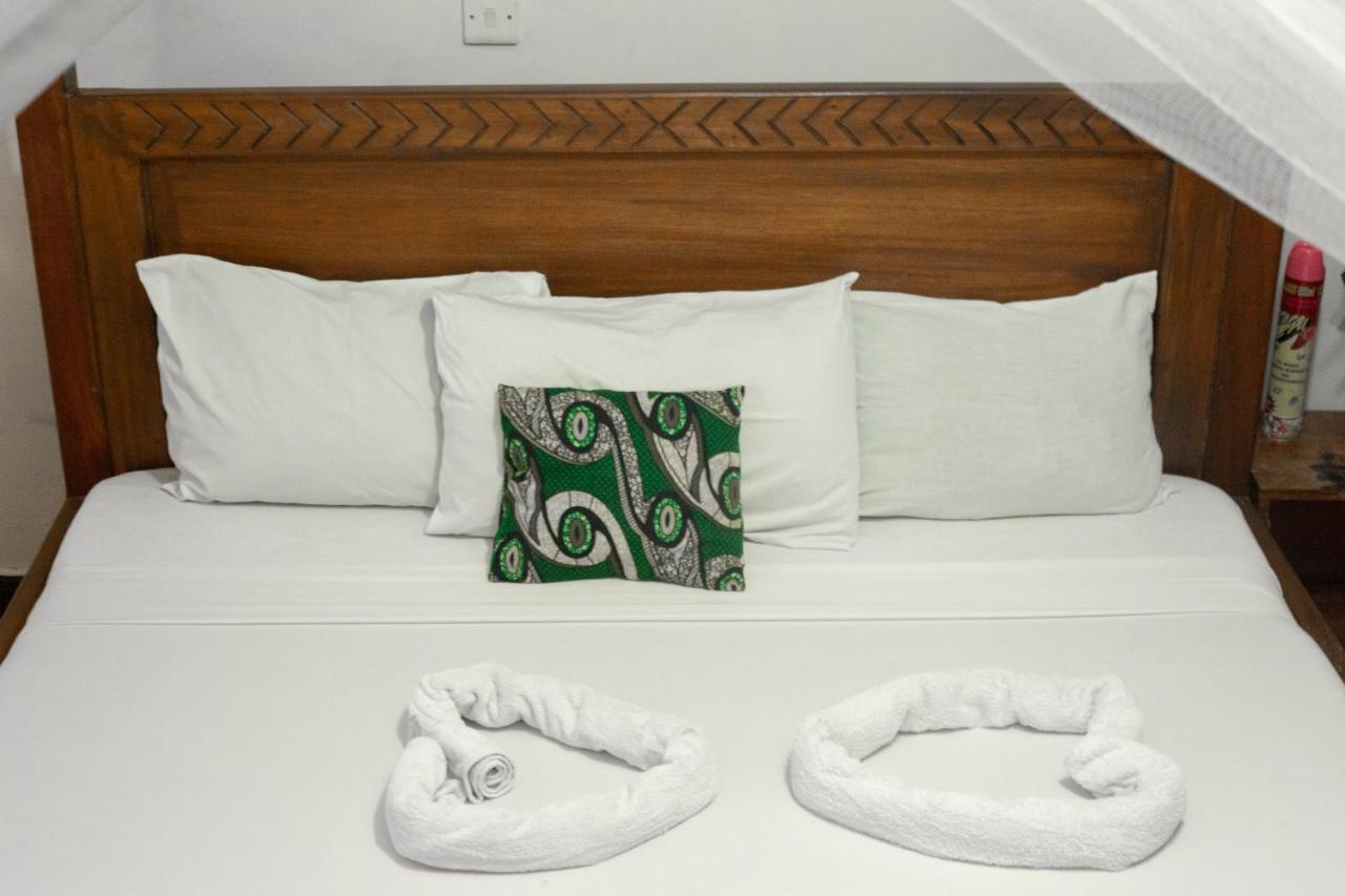 The Secret Garden Hotel Moshi Esterno foto