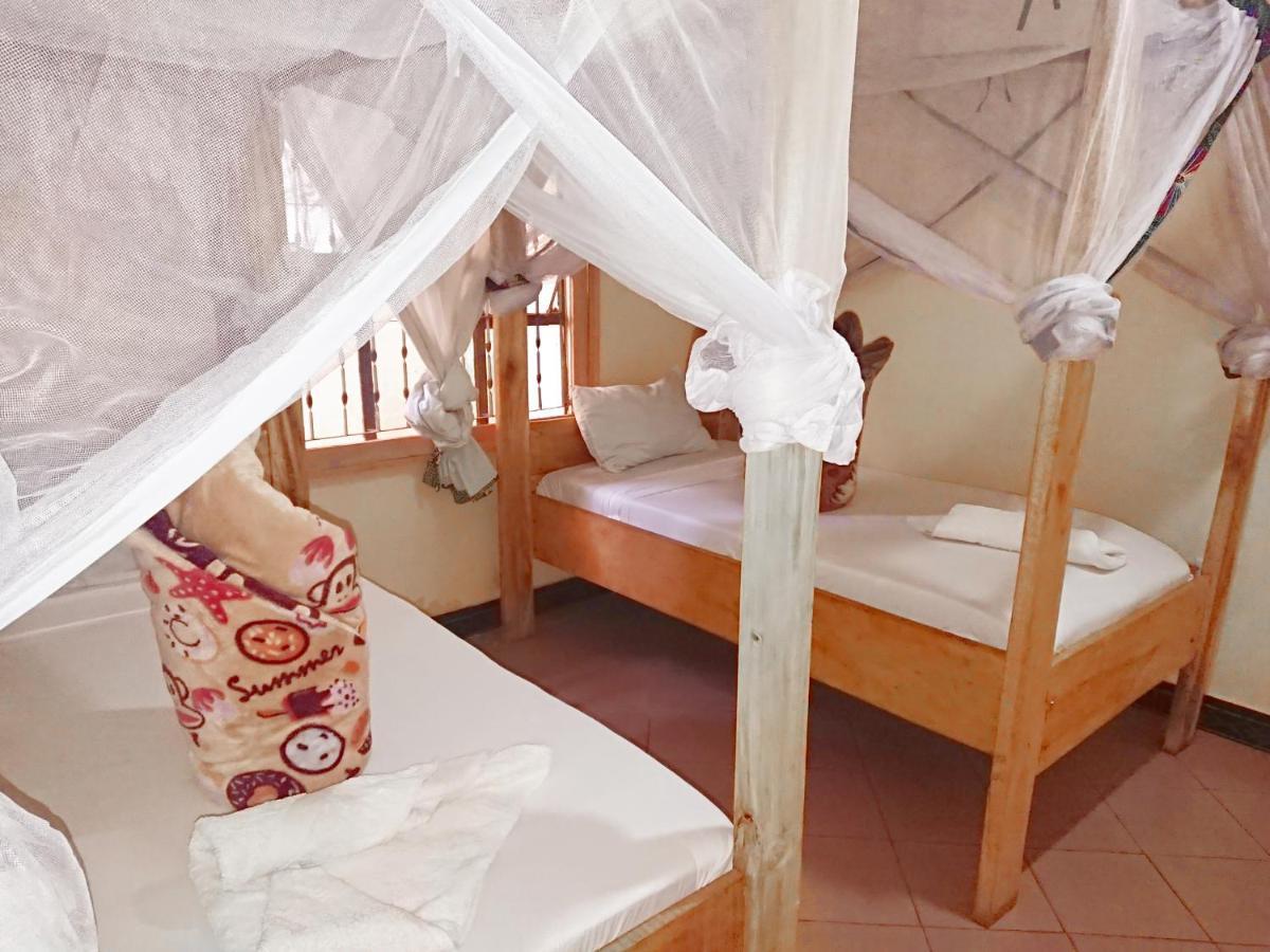 The Secret Garden Hotel Moshi Esterno foto