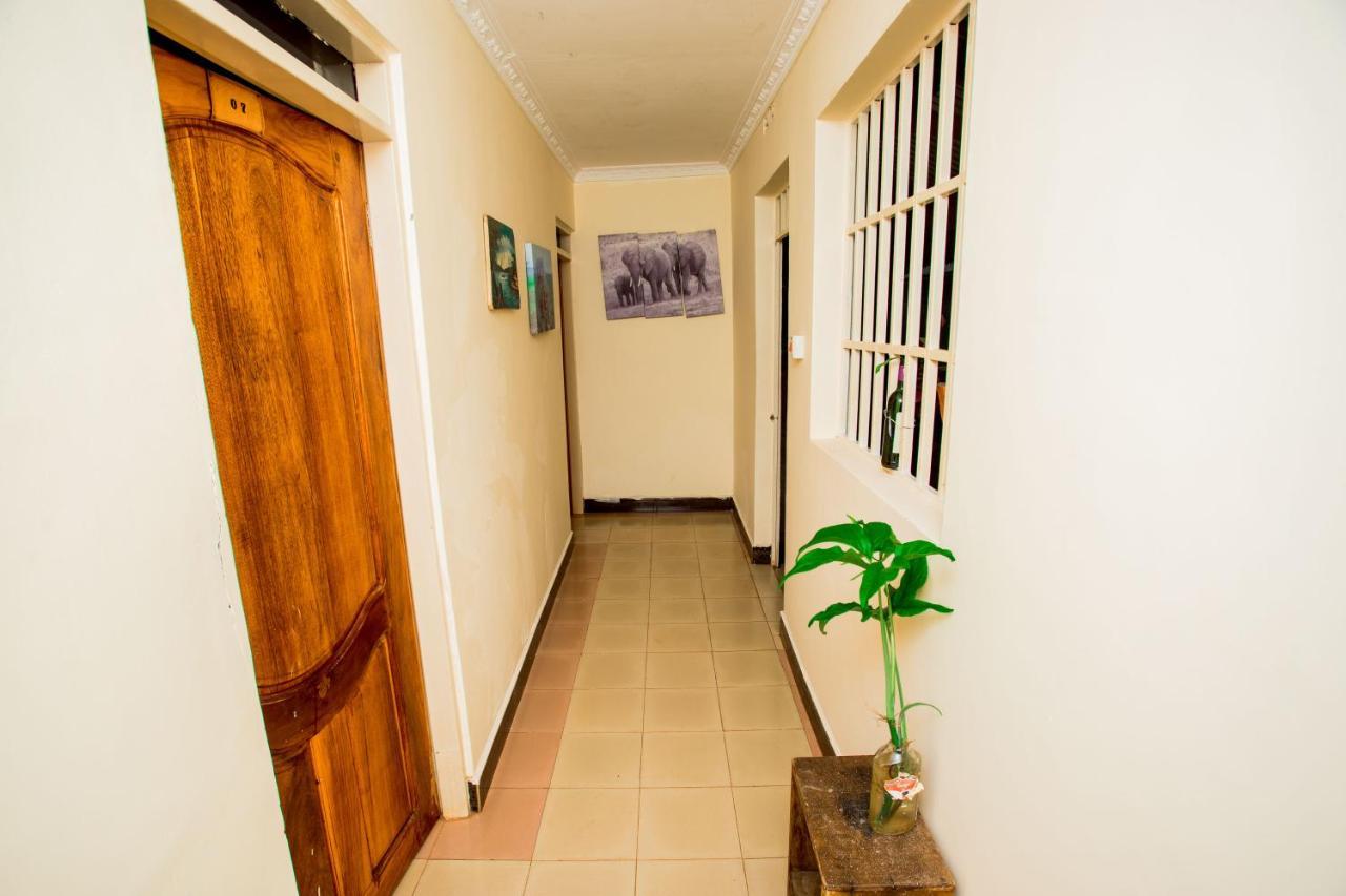The Secret Garden Hotel Moshi Esterno foto
