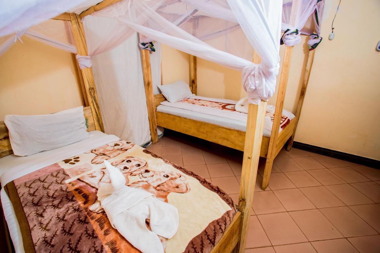 The Secret Garden Hotel Moshi Esterno foto