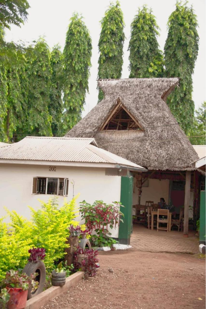 The Secret Garden Hotel Moshi Esterno foto