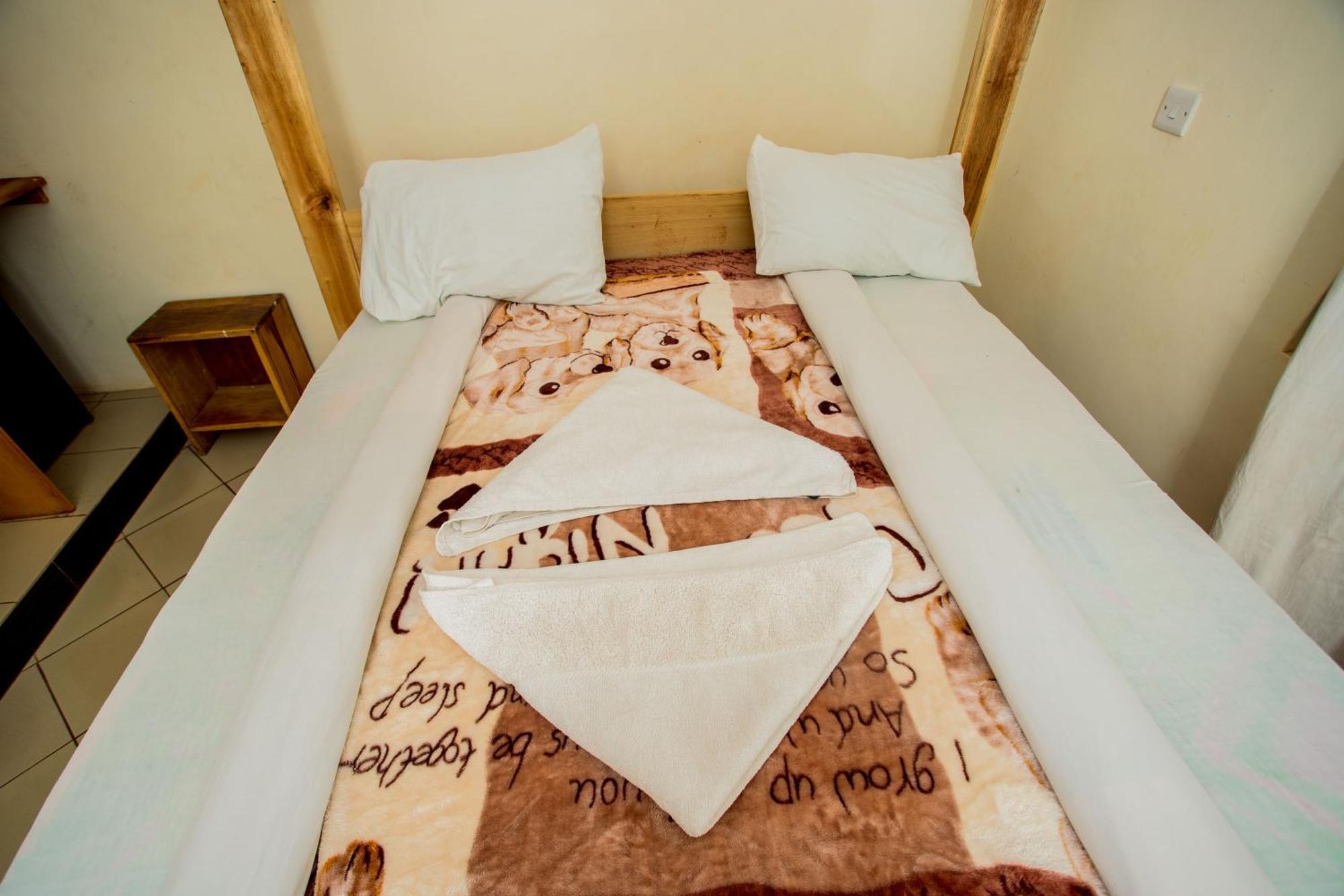 The Secret Garden Hotel Moshi Esterno foto